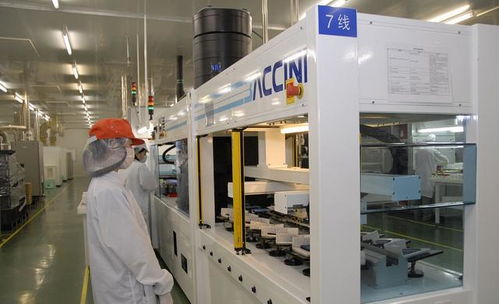 材料之光，科技脊梁——記中國科學(xué)家90年代顛覆性新材料研發(fā)之路